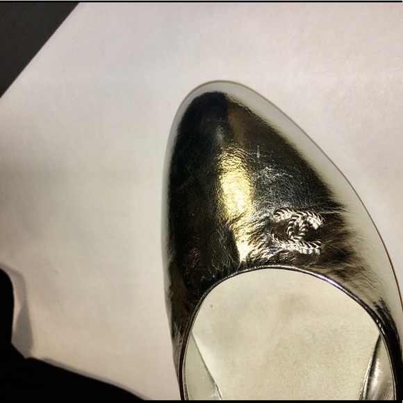 ❌❌SOLD❌❌SOLD.  Chanel Silver Mule Summer 201 - Picture 8 of 8